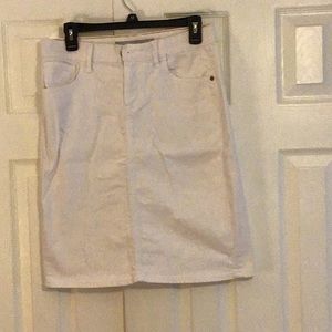 Old Navy white denim skirt size 4